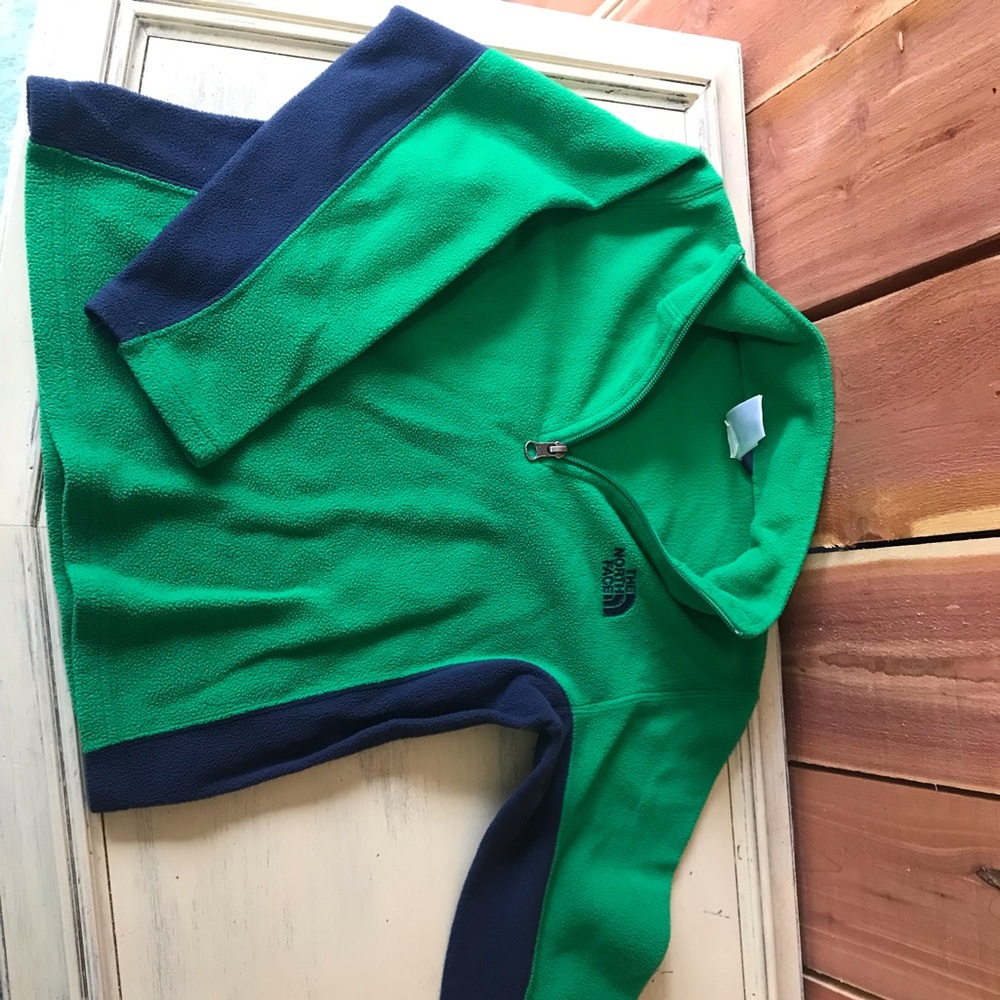 Kids 7/8 north face pull over green and navy blue